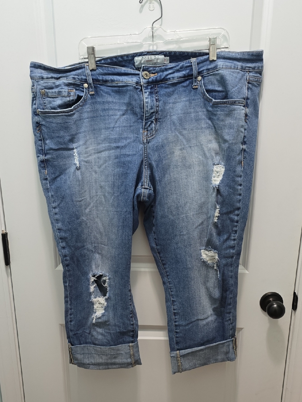 Torrid Light Blue Distressed Boyfriend Cropped Jeans Size 22